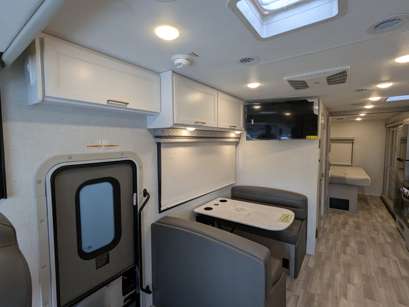 2026 Thor Motor Coach Windsport 29L - Image 17