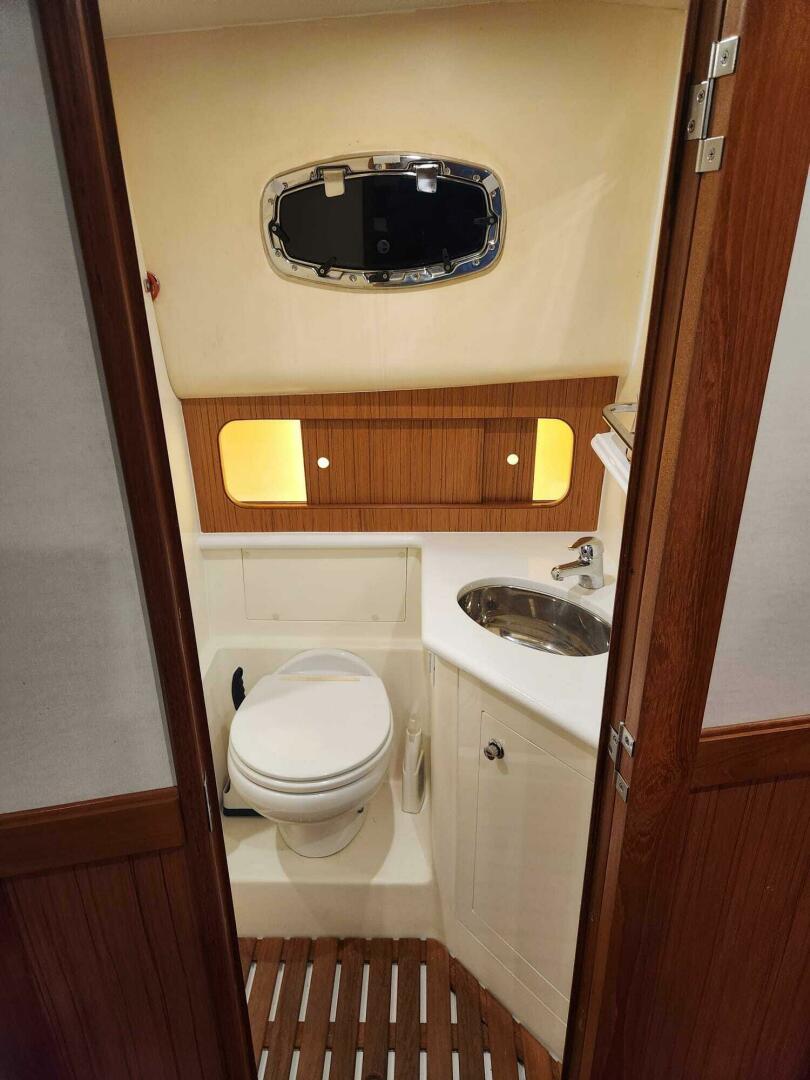 2016 Mainship M34 Pilot - Image 18