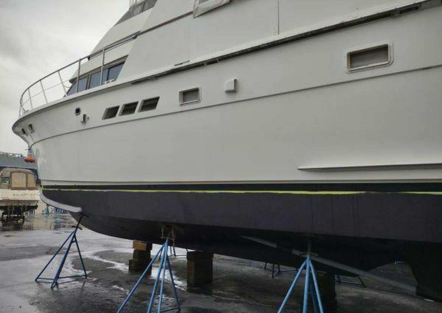 1996 Hatteras 50' Sport Deck - Image 8