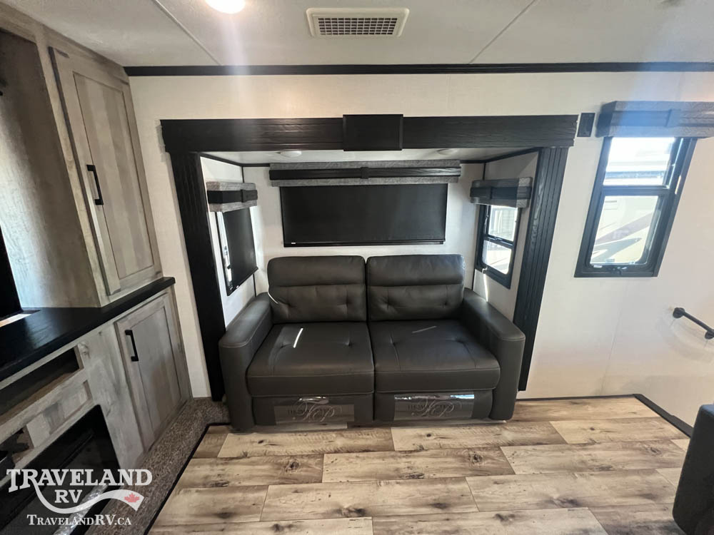 2023 KZ RV Durango Gold G386FLF - Image 17