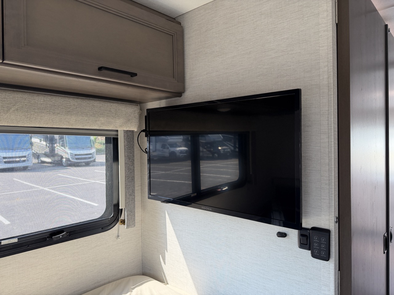 2025 Thor Motor Coach Freedom Traveler A24 - Image 11
