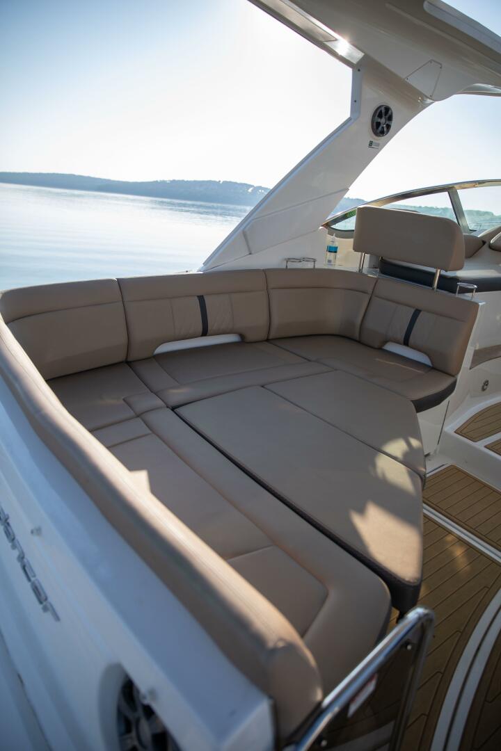 2016 Sea Ray Sundancer 350 - Image 56