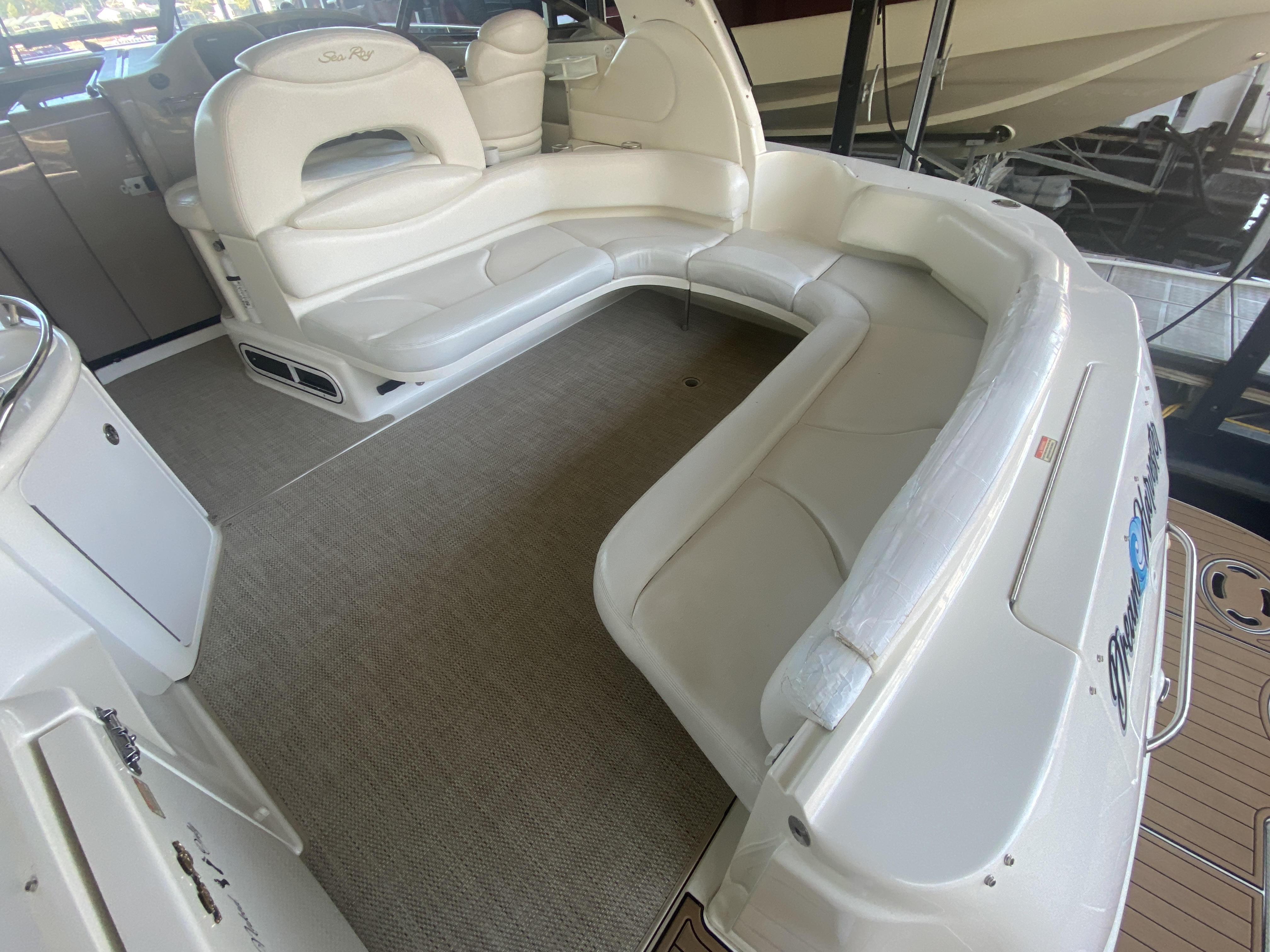 1999 Sea Ray 380 Sundancer - Image 10