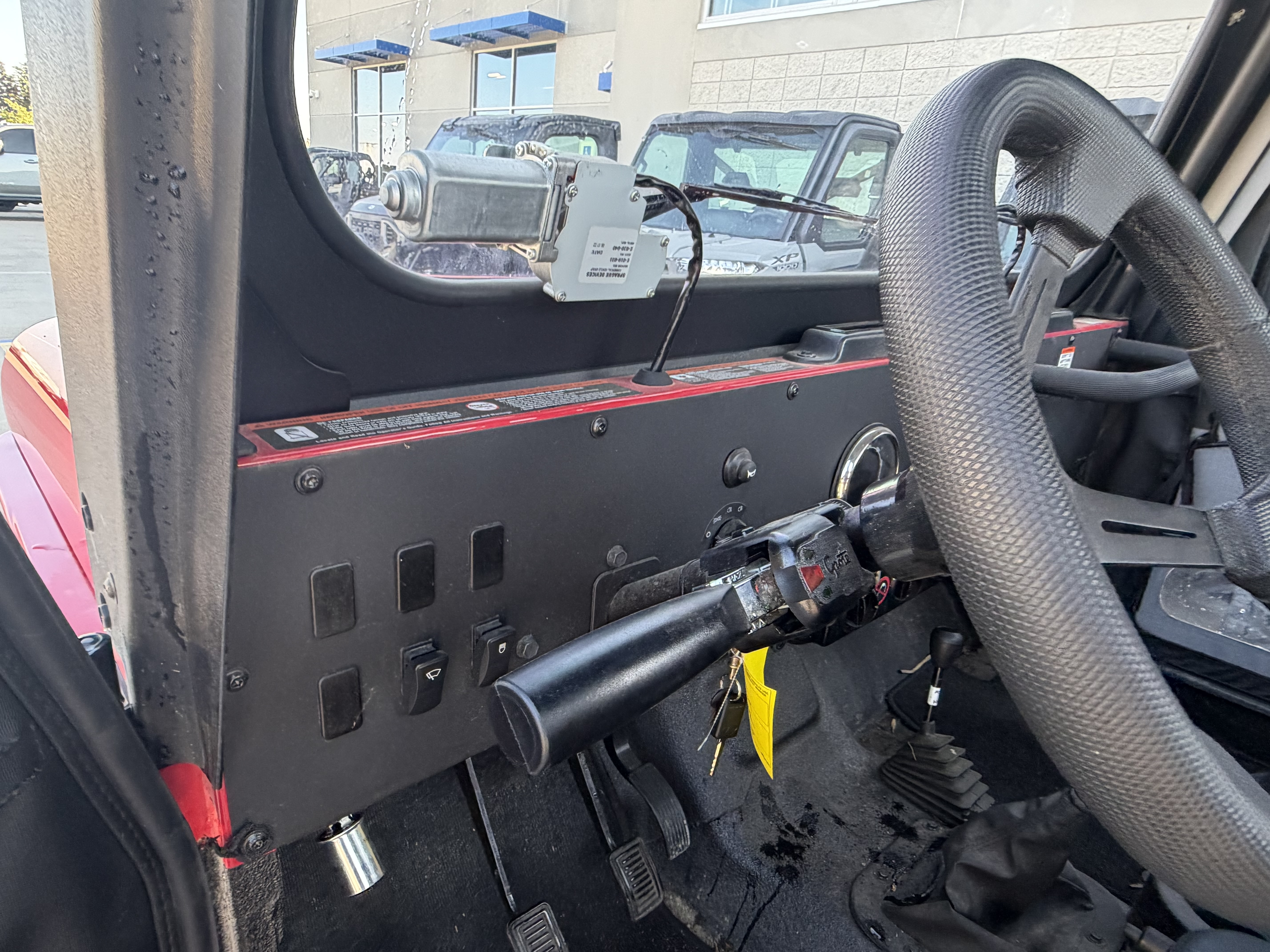 2024 Mahindra ROXOR® All Weather - Image 17