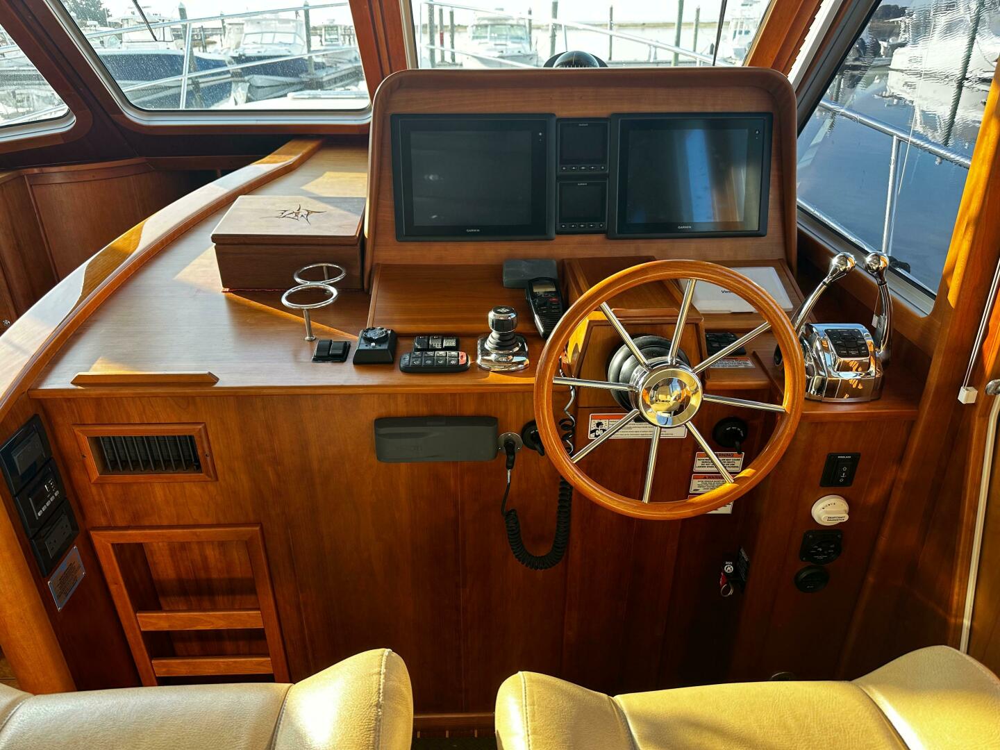 2014 Sabre 42 Salon Express - Image 17
