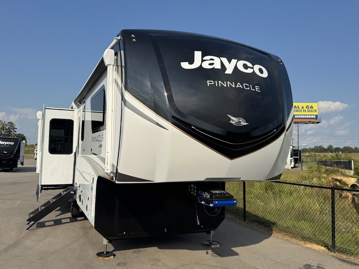 2026 JAYCO PINNACLE 32RLTS - Image 1