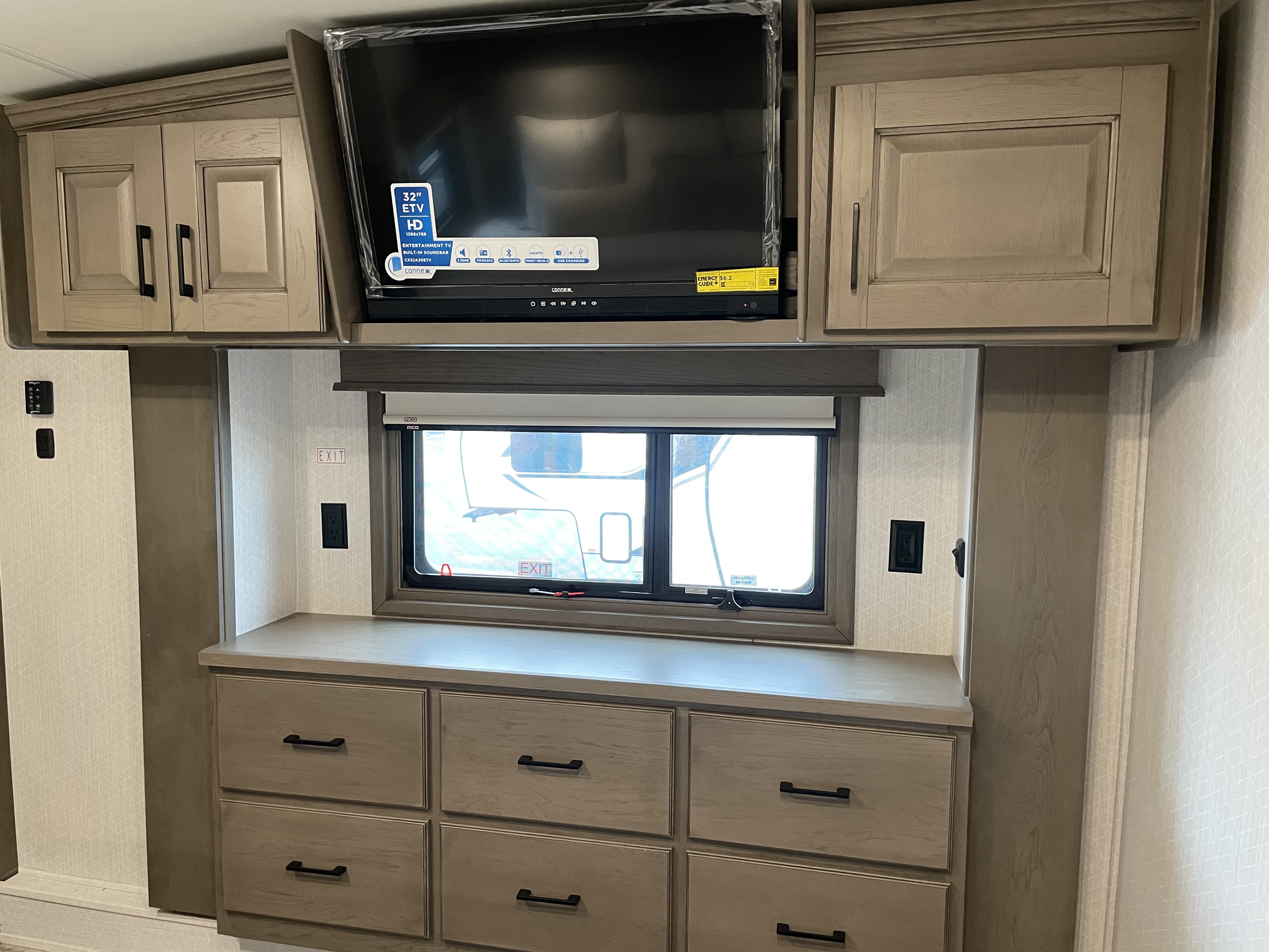 2022 DRV Mobile Suites 40KSSB4 - Image 21