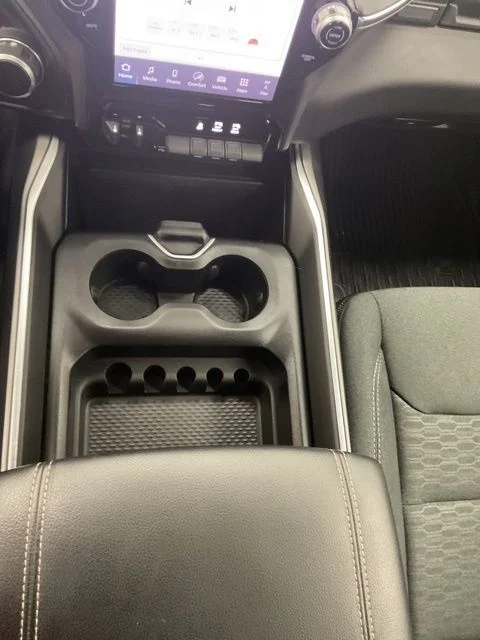 2025 Ram 1500 Big Horn 4x4 Crew Cab 5'7" Box - Image 15