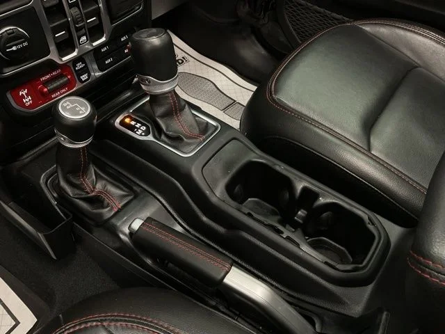 2022 Jeep Wrangler Utility 4D Rubicon 4WD I4 - Image 19