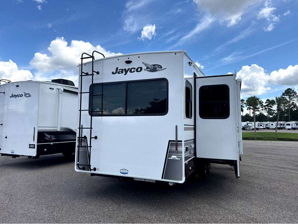 2027 JAYCO EAGLE 29RLC - Image 4