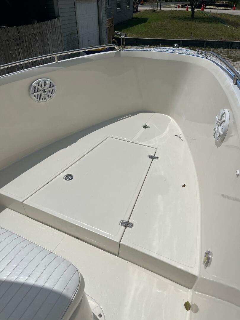 1998 Blue Fin 25 Center Console - Image 12