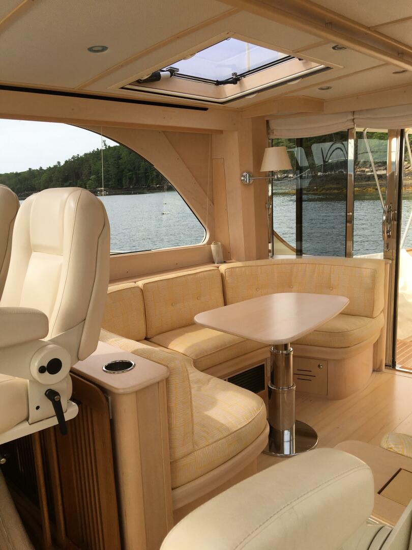 2013 Hinckley Talaria - Image 22