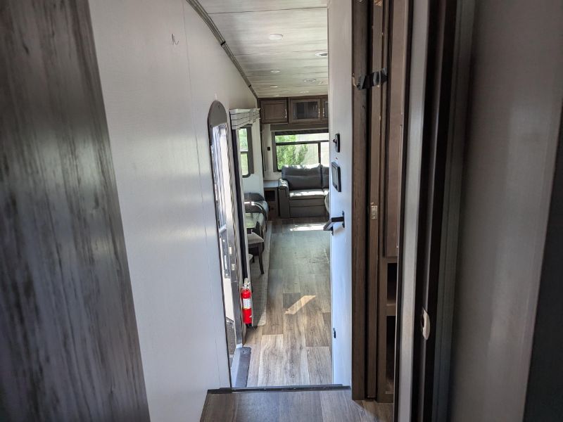 2023 Keystone Cougar East 316RLS - Image 16