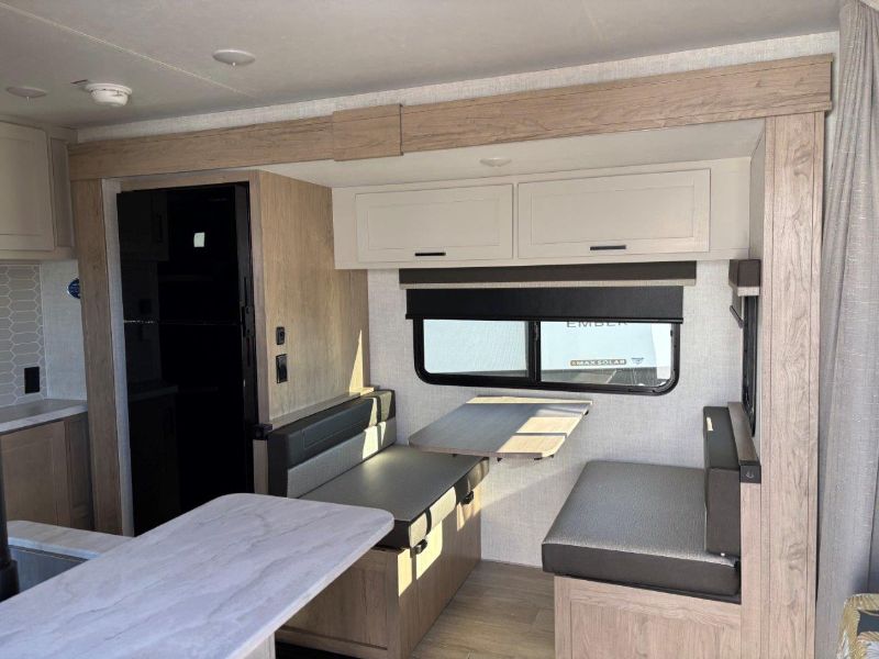 2026 Ember RV E-Series 22ETS - Image 4
