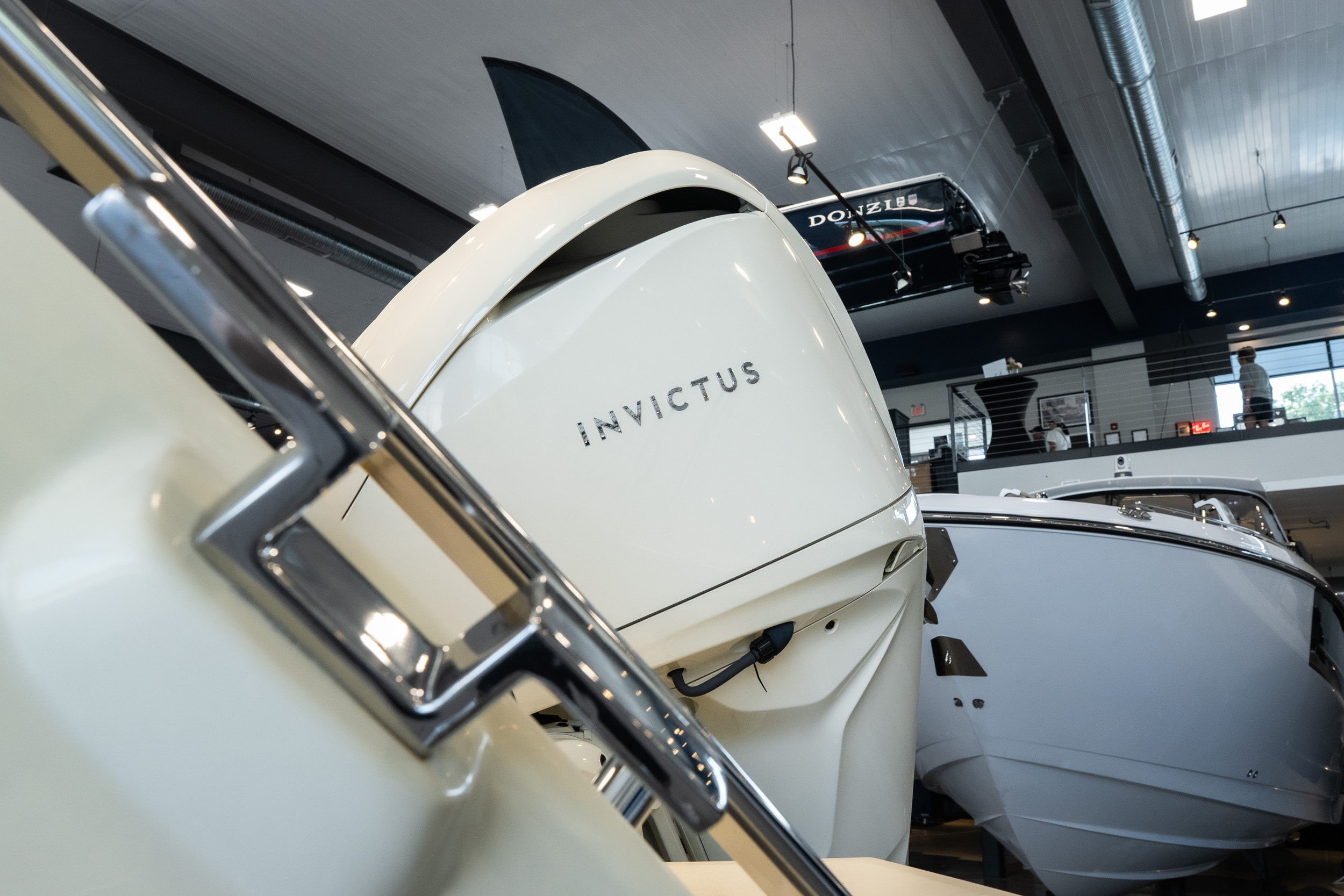 2024 Invictus GT320S - Image 3