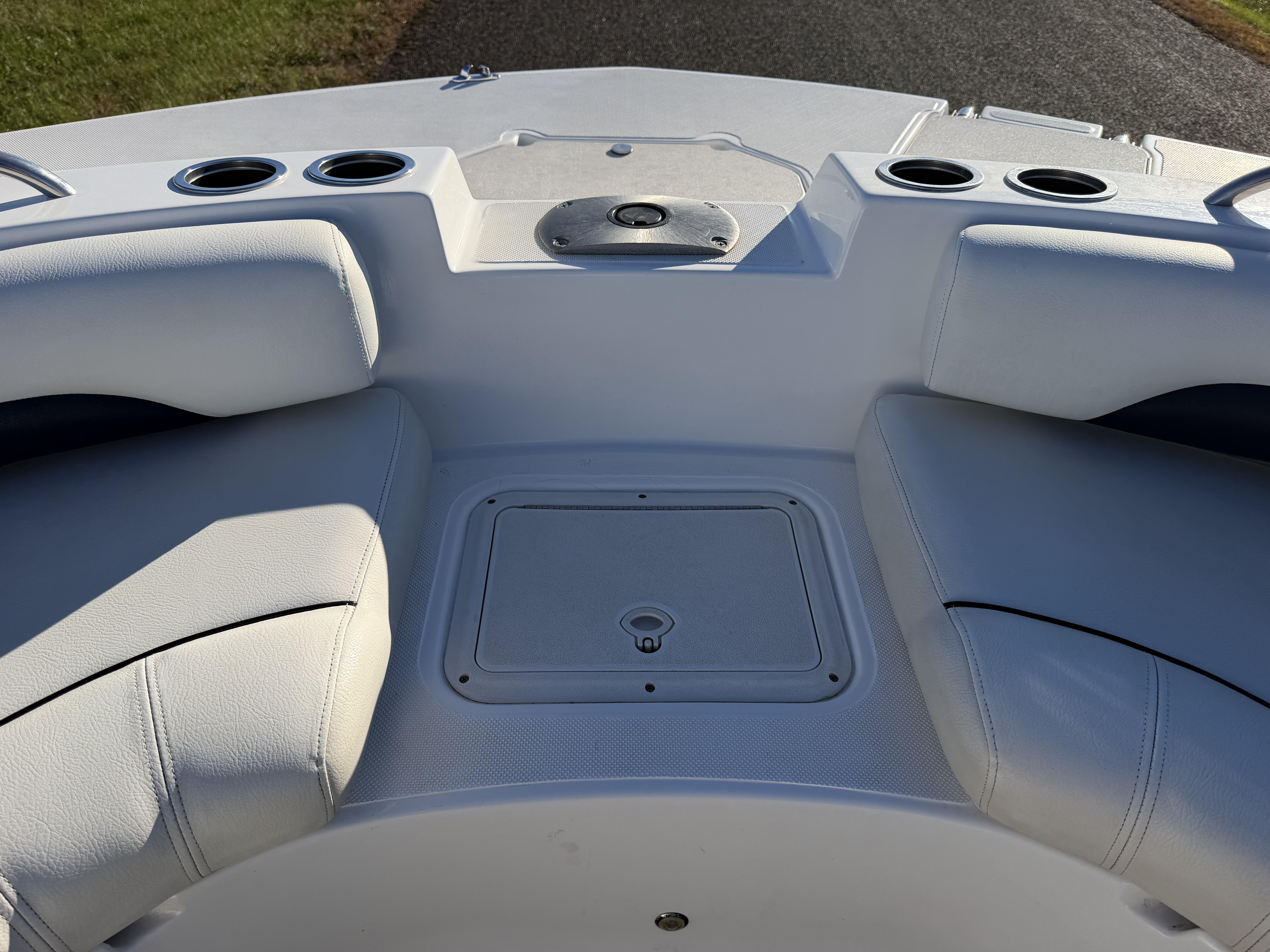 2014 HURRICANE SUN SPORT 188 - Image 7