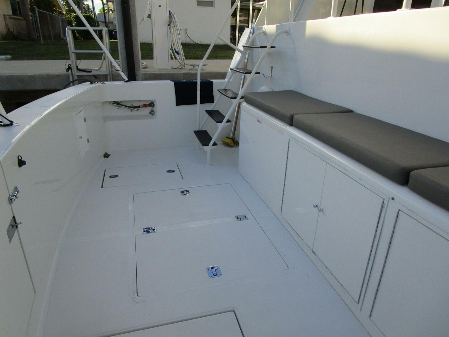 1990 Viking Cockpit Motor Yacht - Image 47