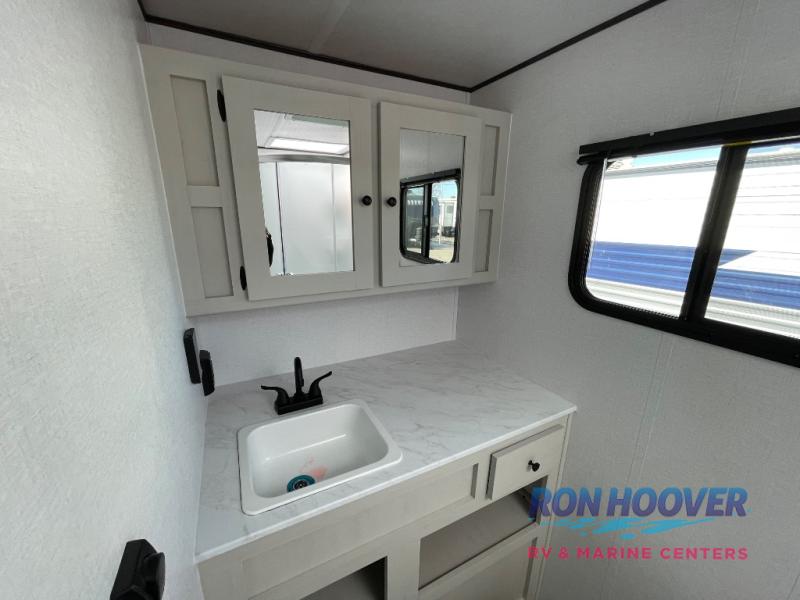 2025 COACHMEN 24RB - Image 19