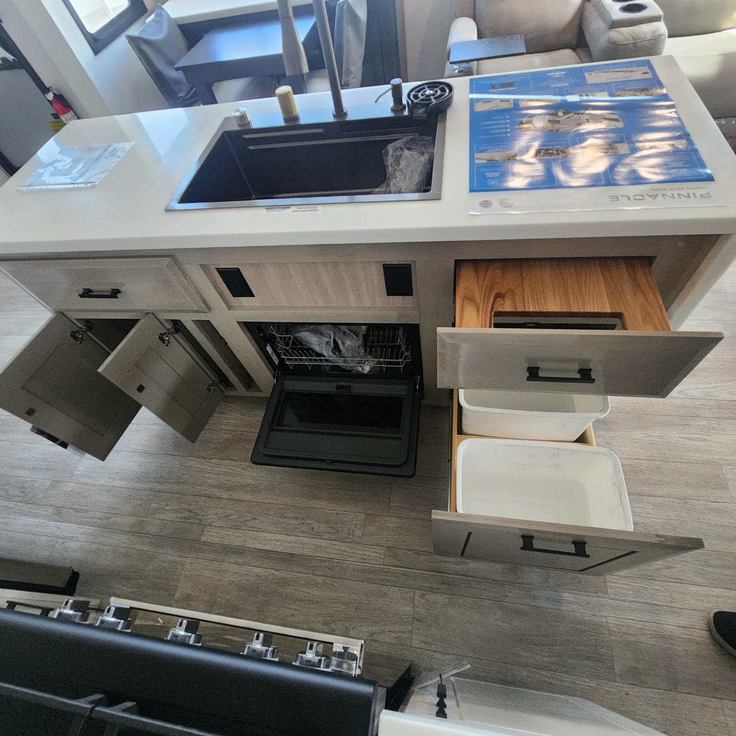 2026 JAYCO PINNACLE 36FBTS - Image 29