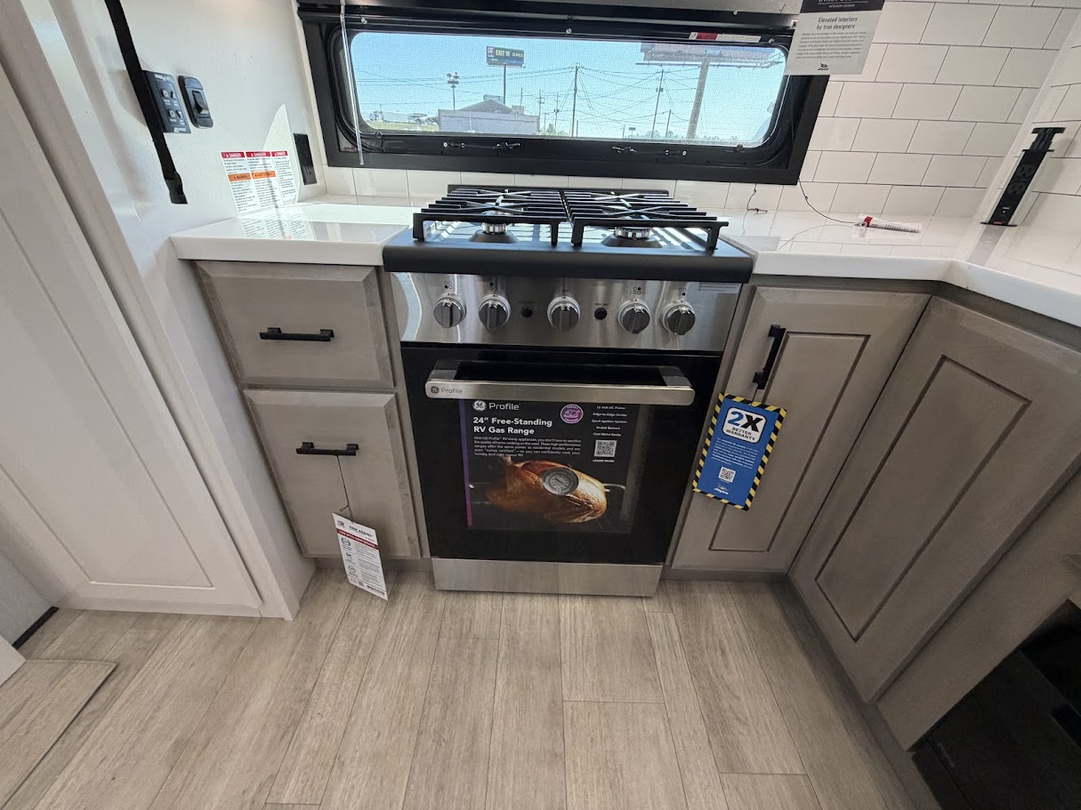 2026 JAYCO PINNACLE 38FBRK - Image 29