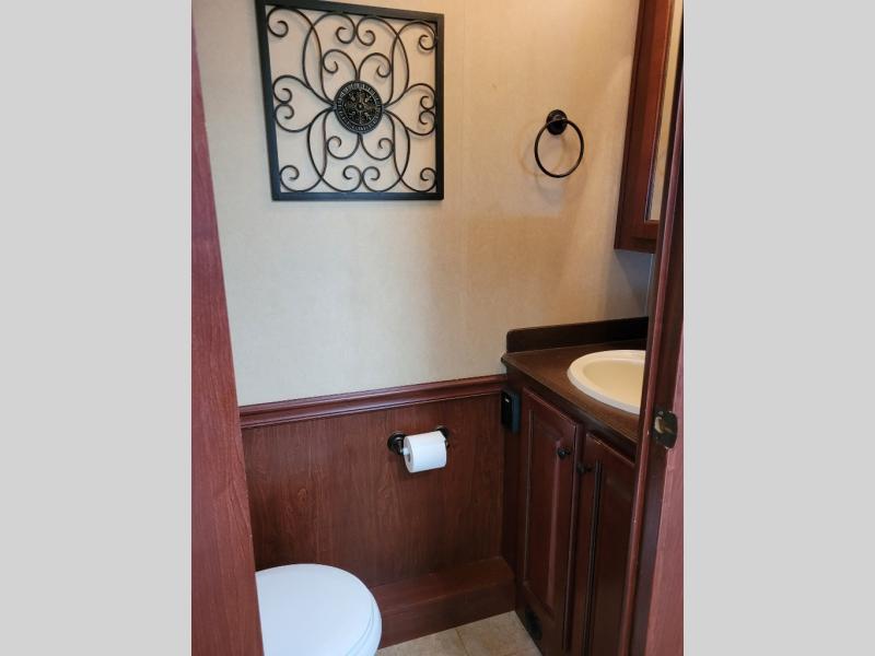 2013 Forest River Berkshire 390FL - Image 15