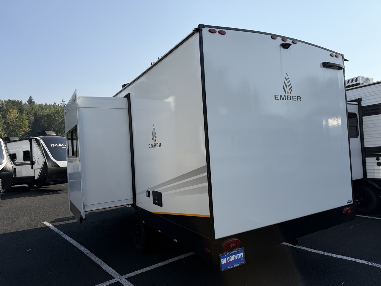 2026 Ember RV E-Series 19ETS - Image 2
