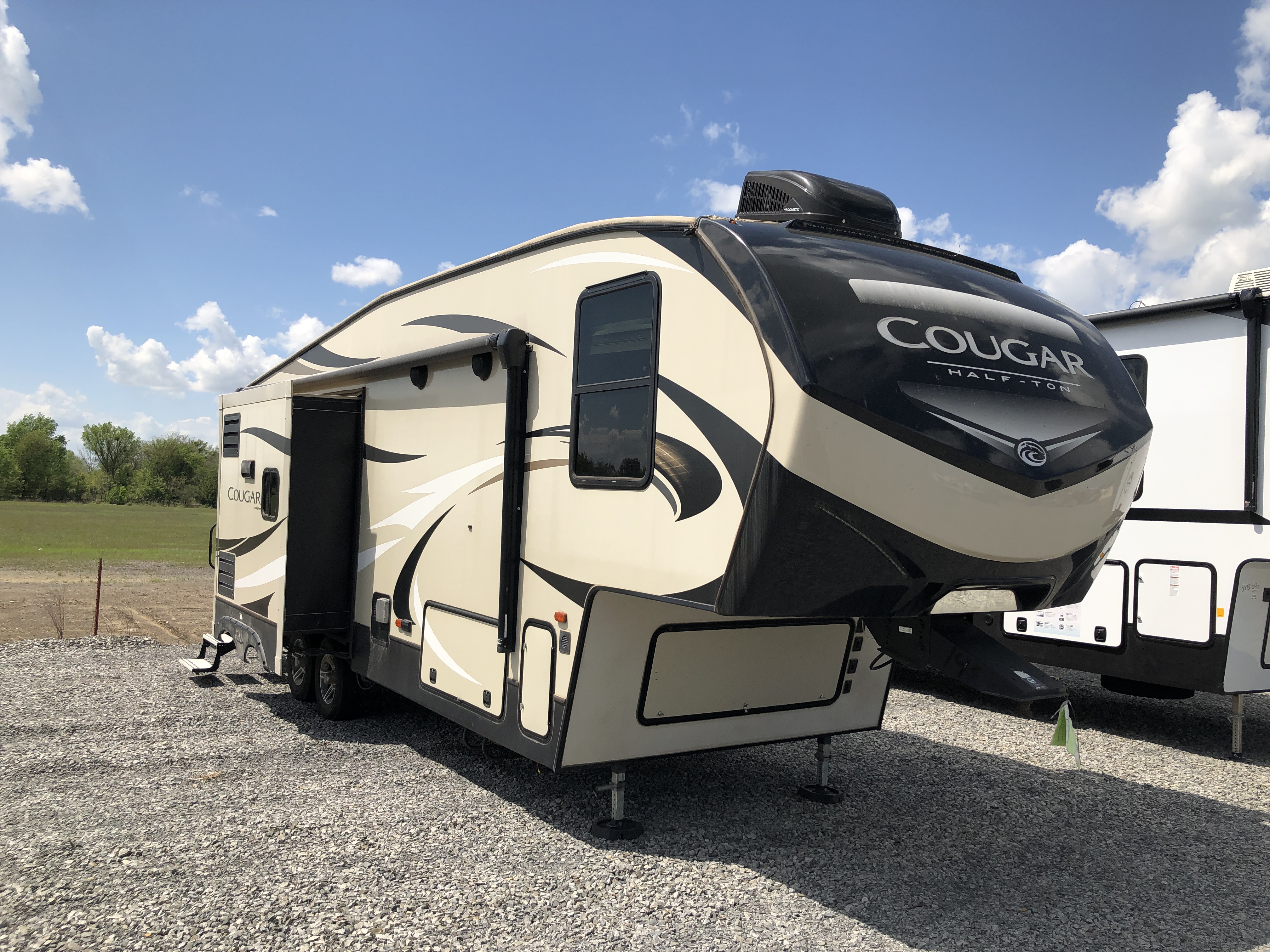 2018 Keystone Cougar Half-Ton East 27RLS - Image 1