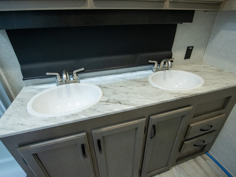 2023 Coachmen Chaparral X Edition 355FBX - Image 20