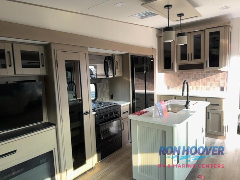 2026 GRAND DESIGN 303RLS - Image 16