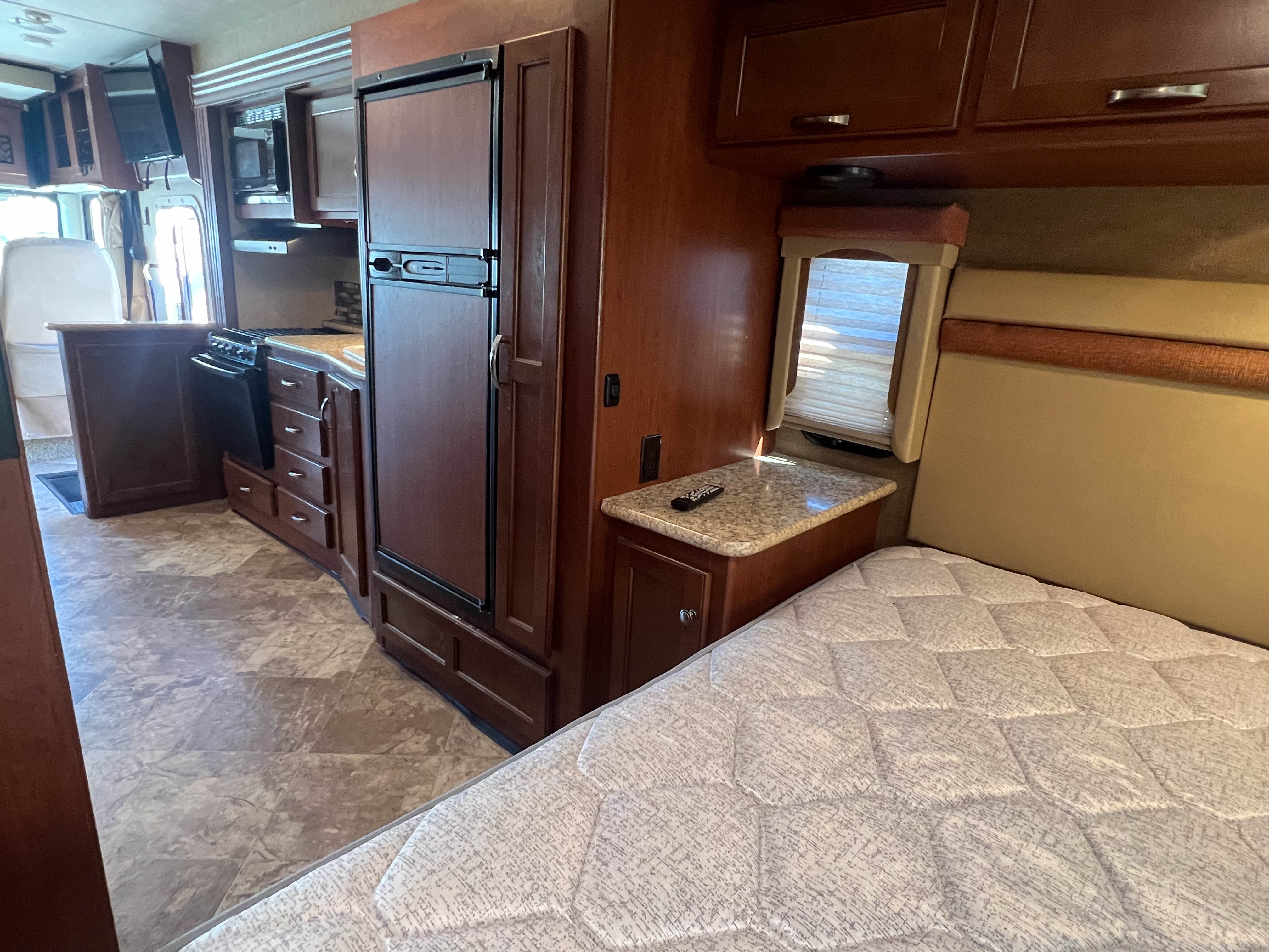2015 Thor Motor Coach ACE 27.1 - Image 26