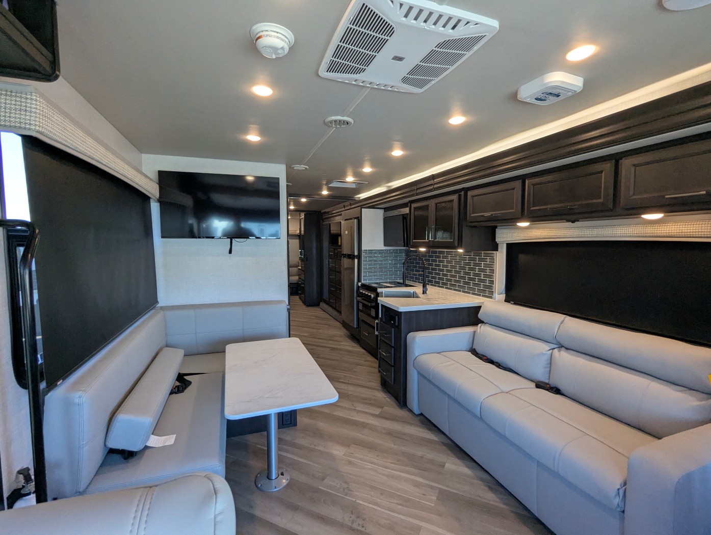 2026 Holiday Rambler Invicta 36Y - Image 13