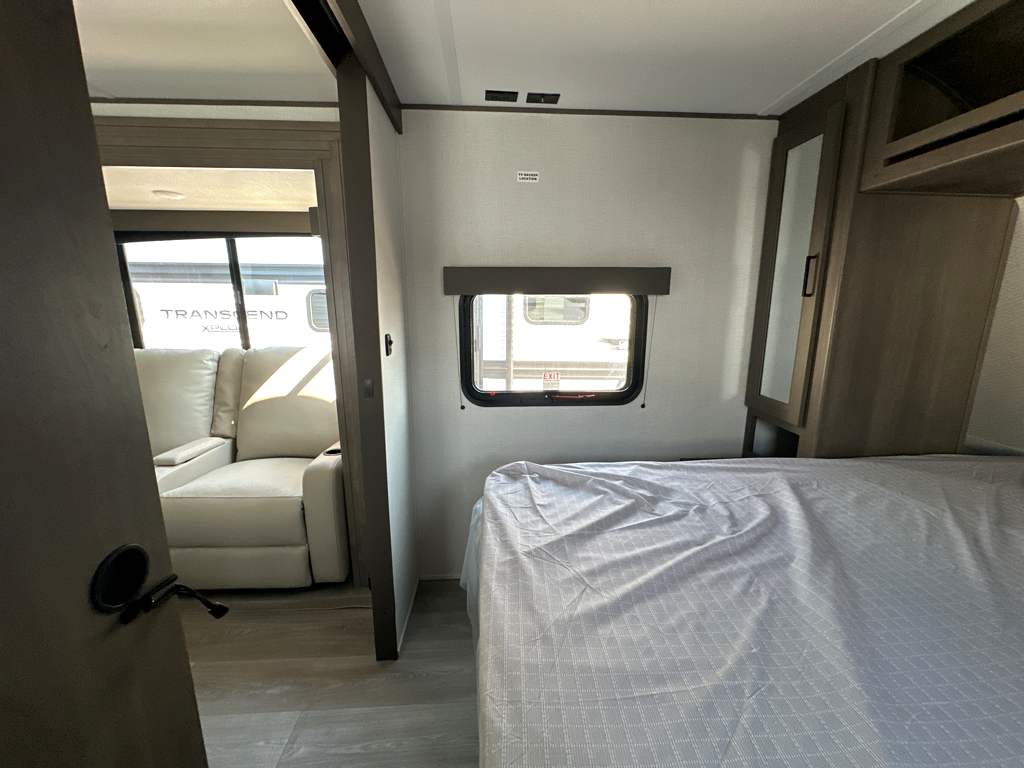 2026 GRAND DESIGN TRANSCEND 25MLX - Image 18