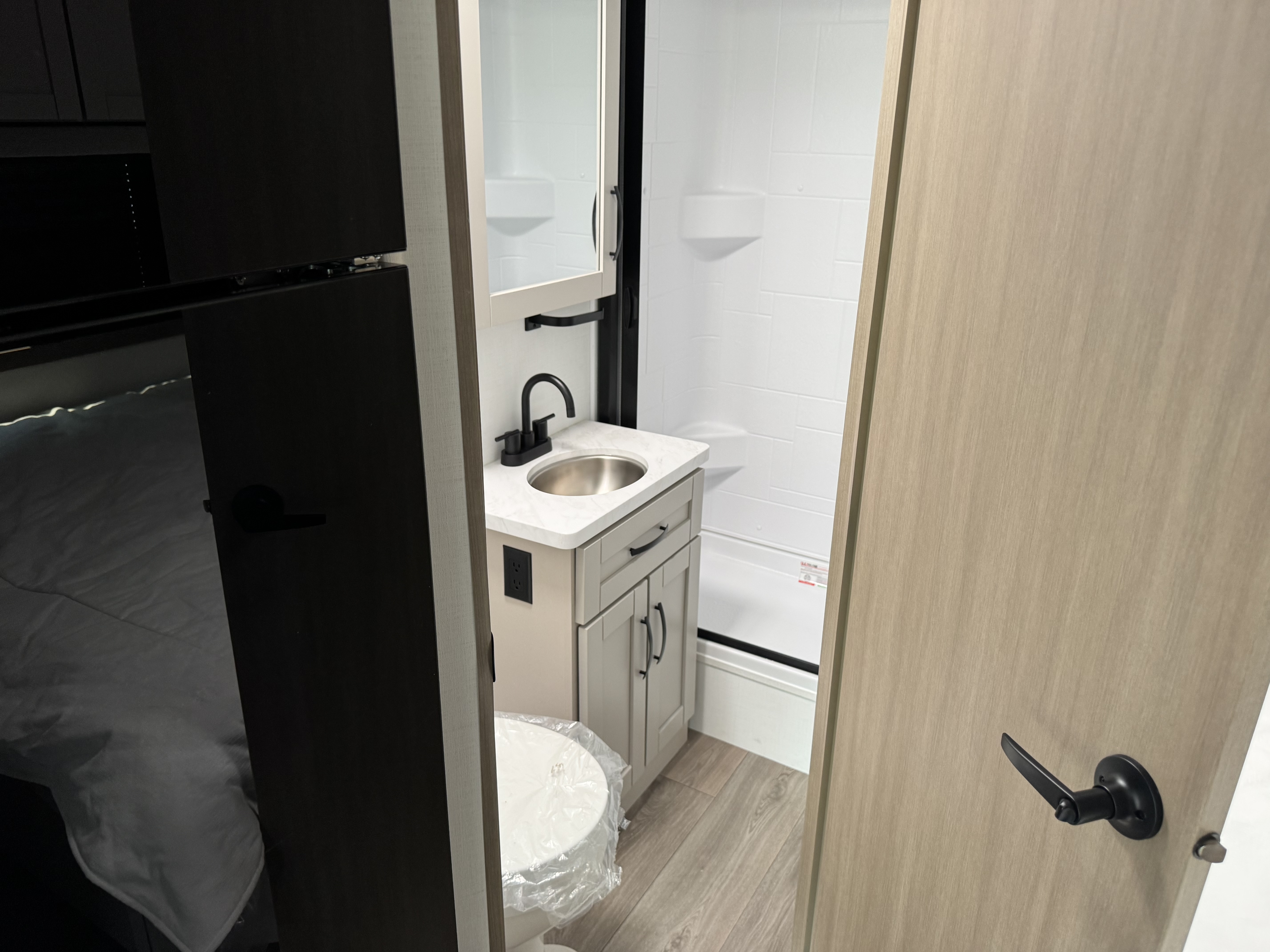 2027 JAYCO REDHAWK SE 22C - Image 17