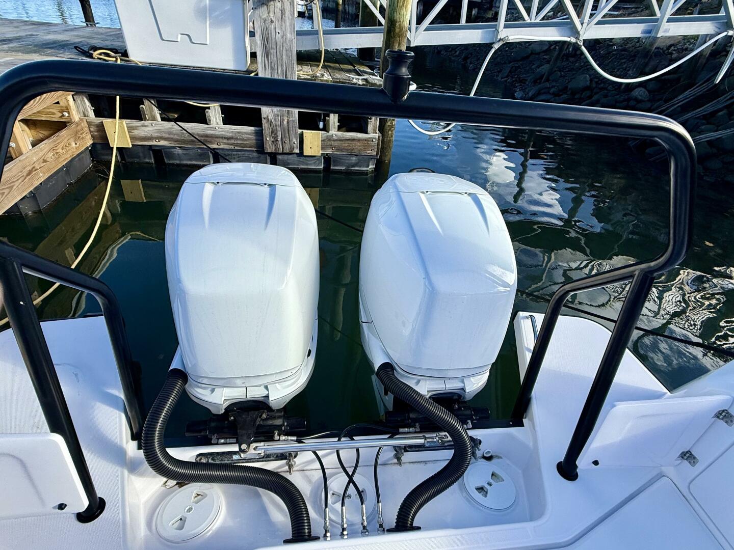 2023 Axopar 37 Cross Cabin - Image 24