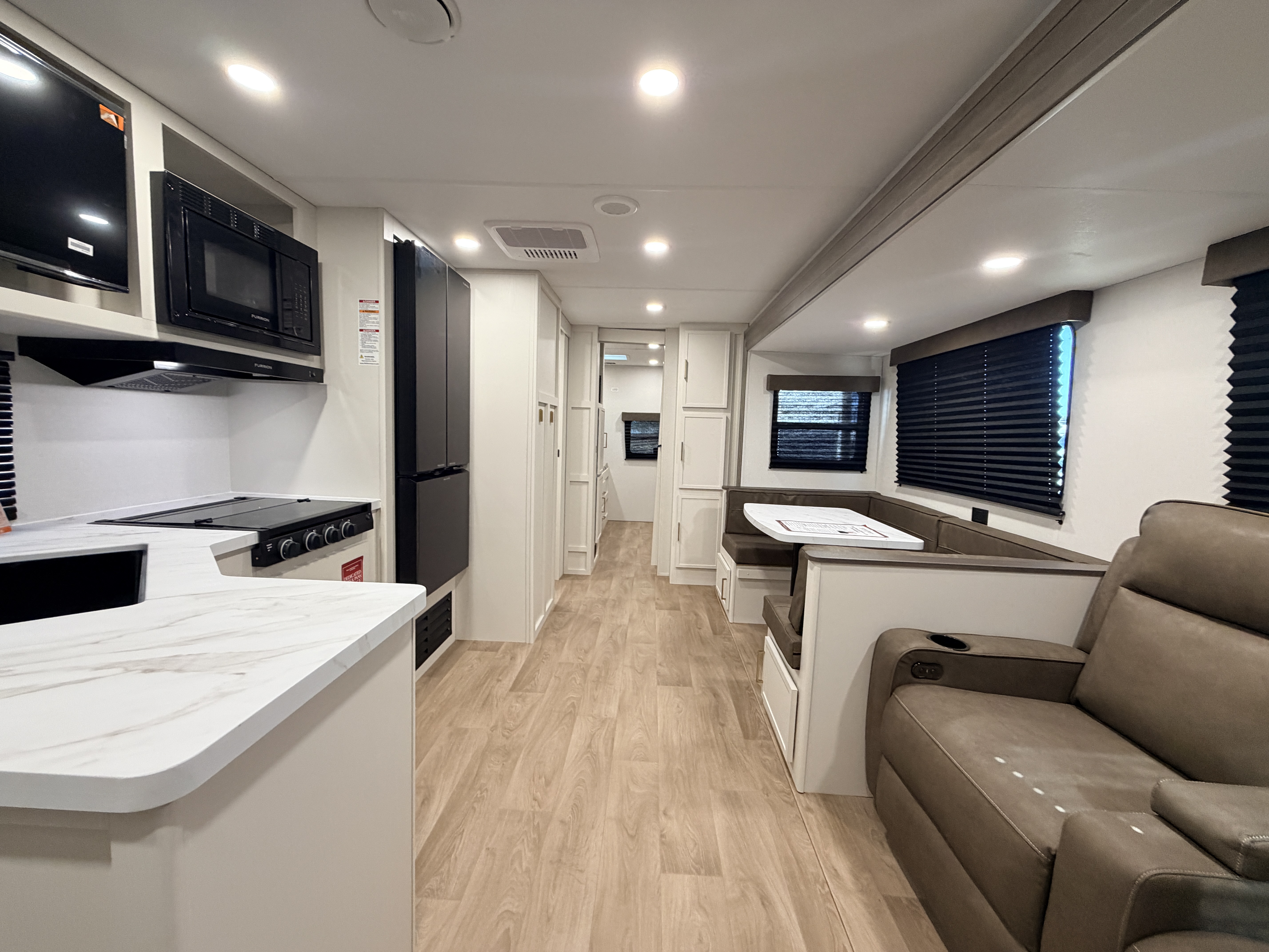 2027 Grand Design Transcend 335BHT - Image 12