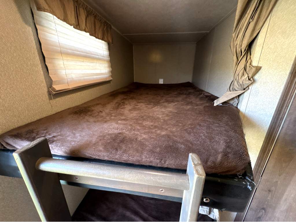 2017 PALOMINO PUMA 28FQDB - Image 18
