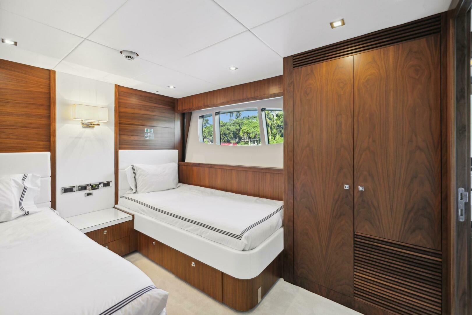 2011 Sunseeker 34M - Image 31
