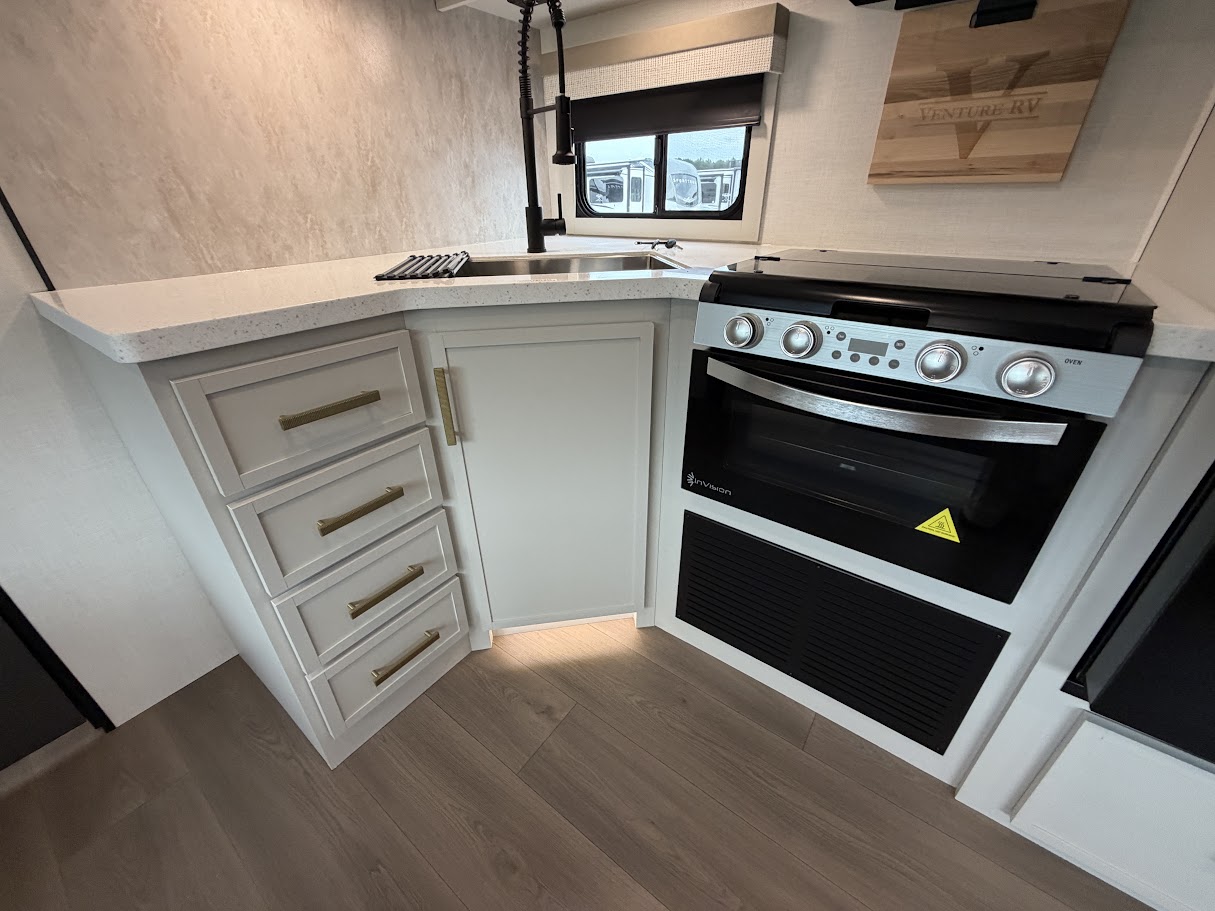 2027 VENTURE RV STRATUS 261VRB - Image 35