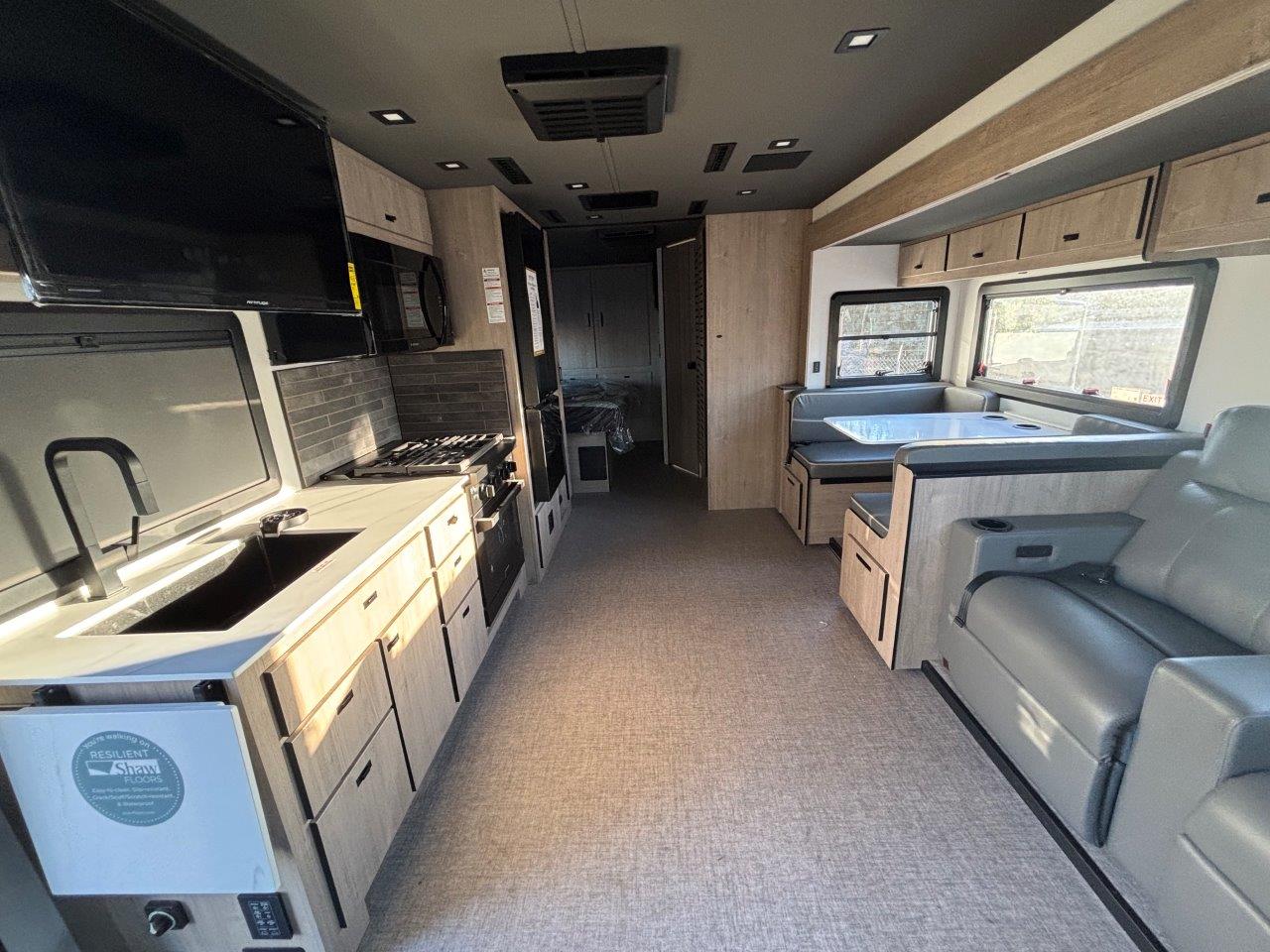 2026 Grand Design Lineage Series F 31ZW - Image 5