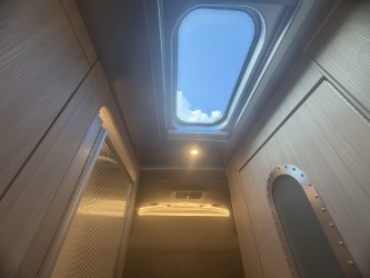 2026 AIRSTREAM GLOBETROTTER 27FBT - Image 20