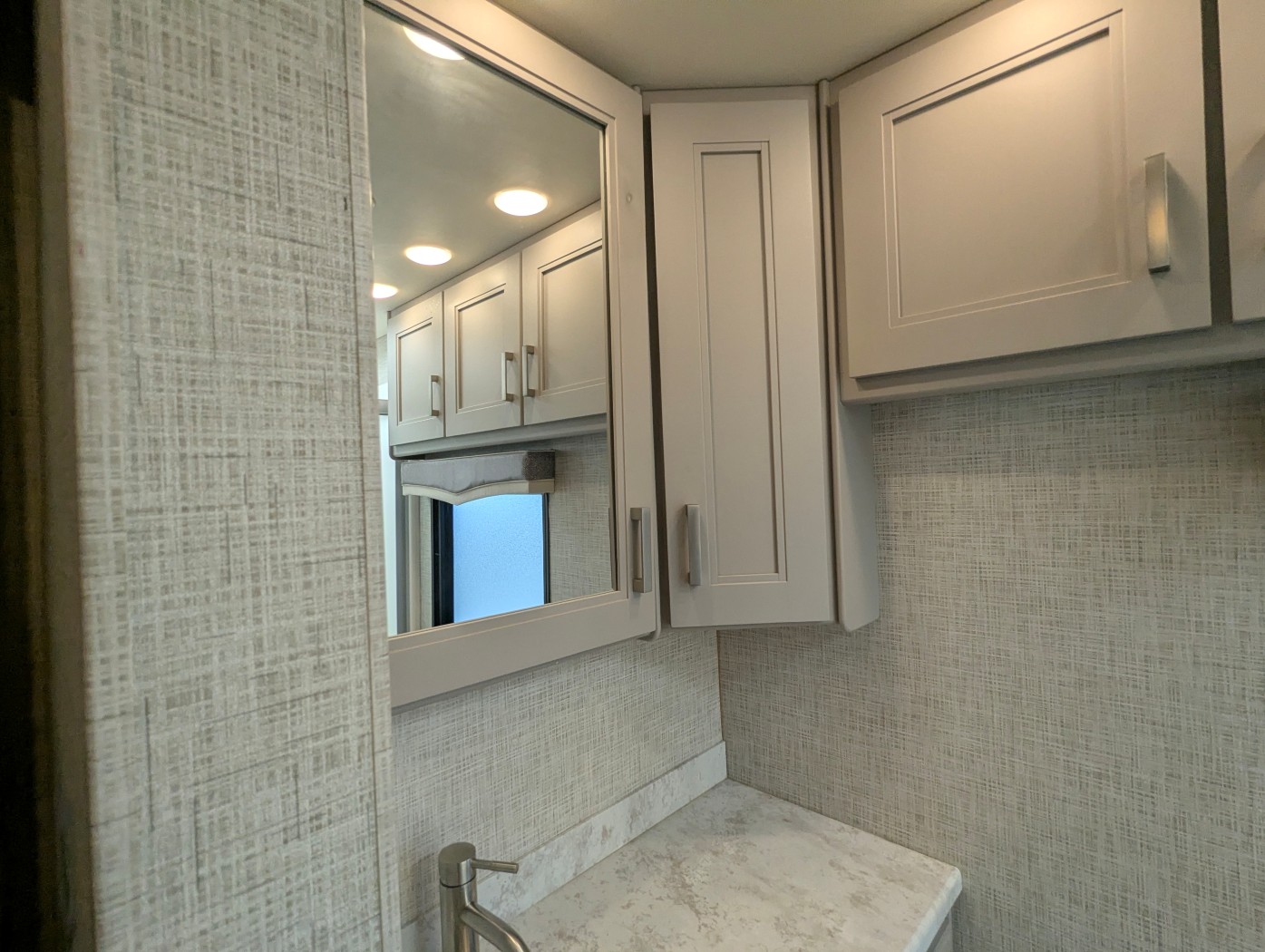 2023 Thor Motor Coach Challenger 37DS - Image 50
