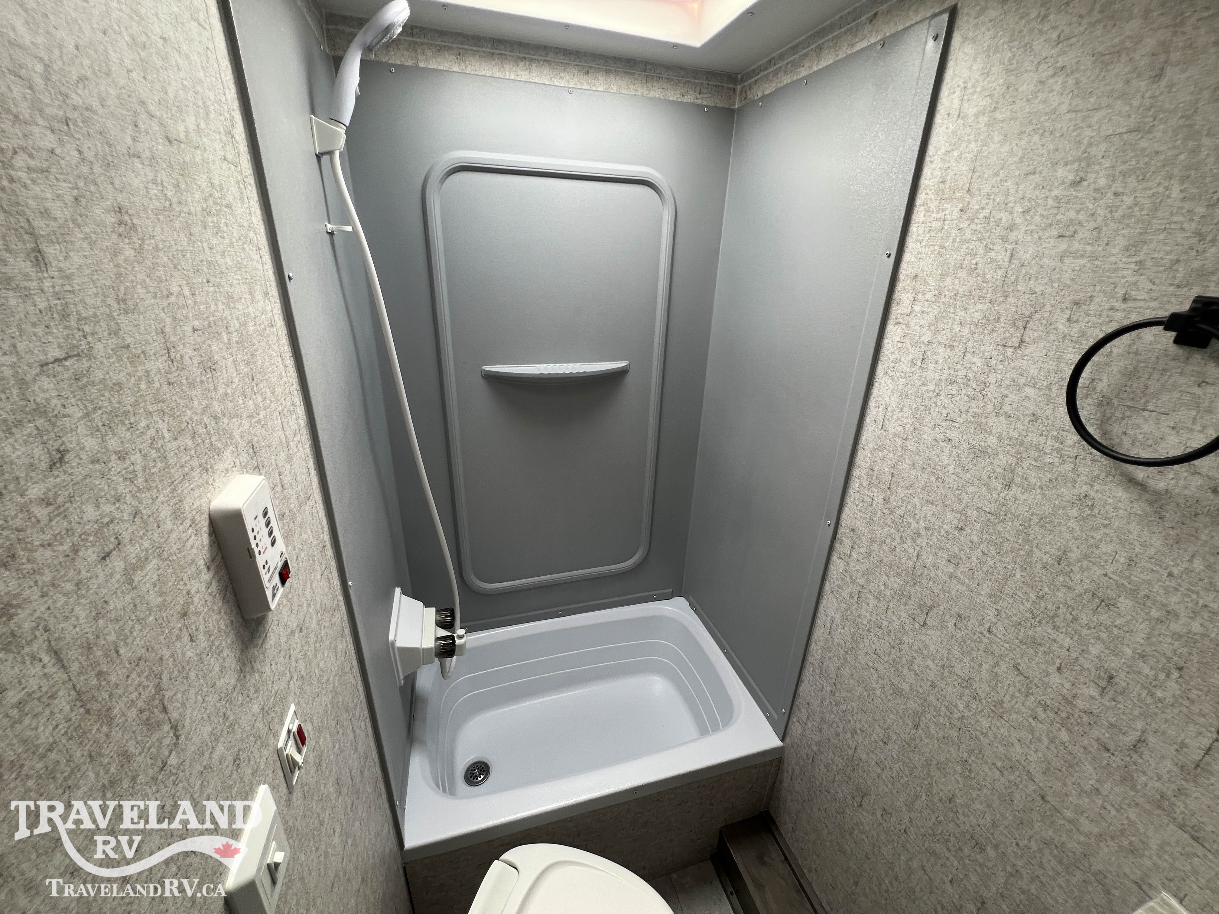 2020 COACHMEN APEX NANO 245BHS - Image 25