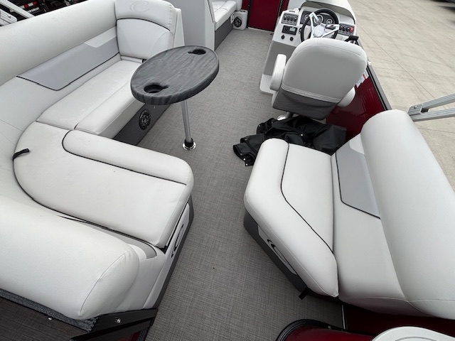 2022 CREST CLASSIC LX 220L - Image 19