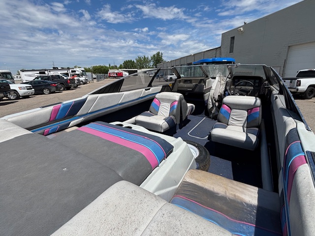 1989 Bayliner 2050 - Image 7