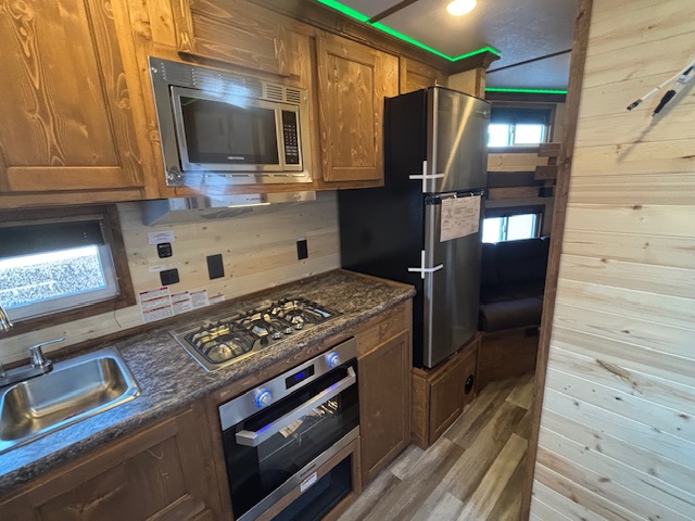 2026 ICE CASTLE SASQUATCH 8X24S - Image 16