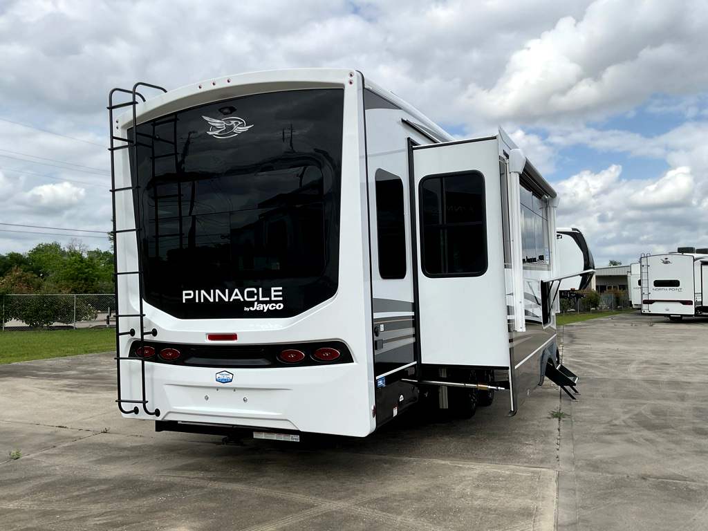 2026 JAYCO PINNACLE 32 RLTS - Image 30