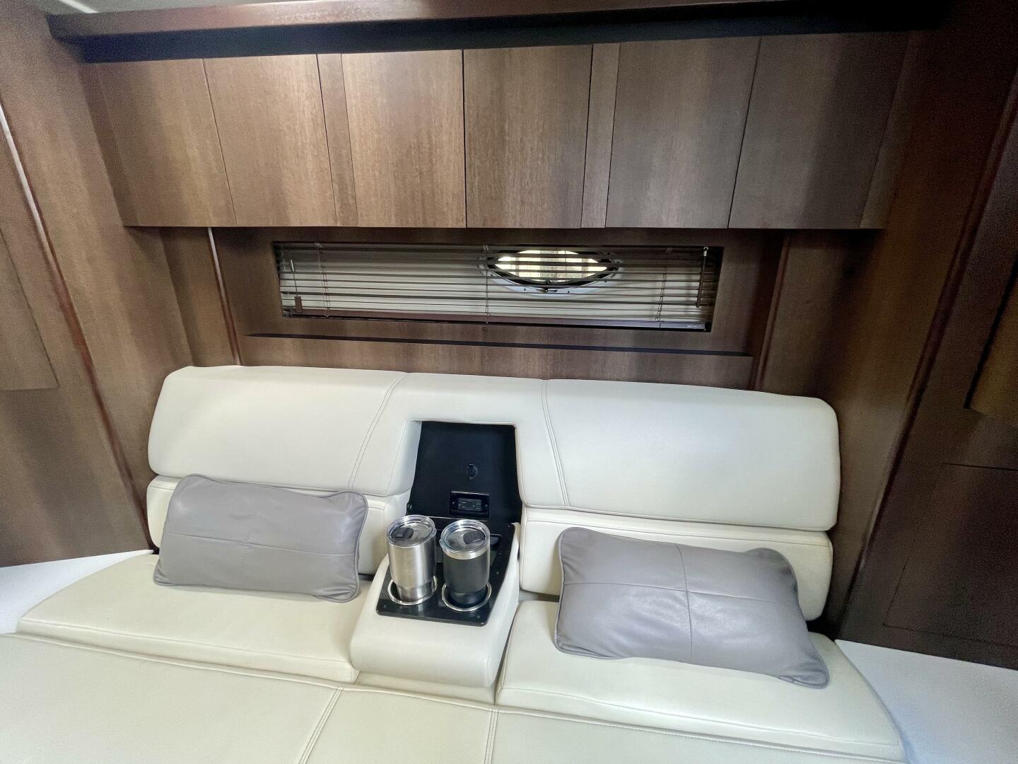 2016 Monterey 335 Sport Yacht - Image 39