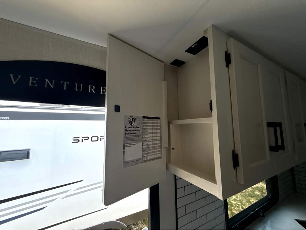 2026 VENTURE RV SPORTTREK 272VRK - Image 29