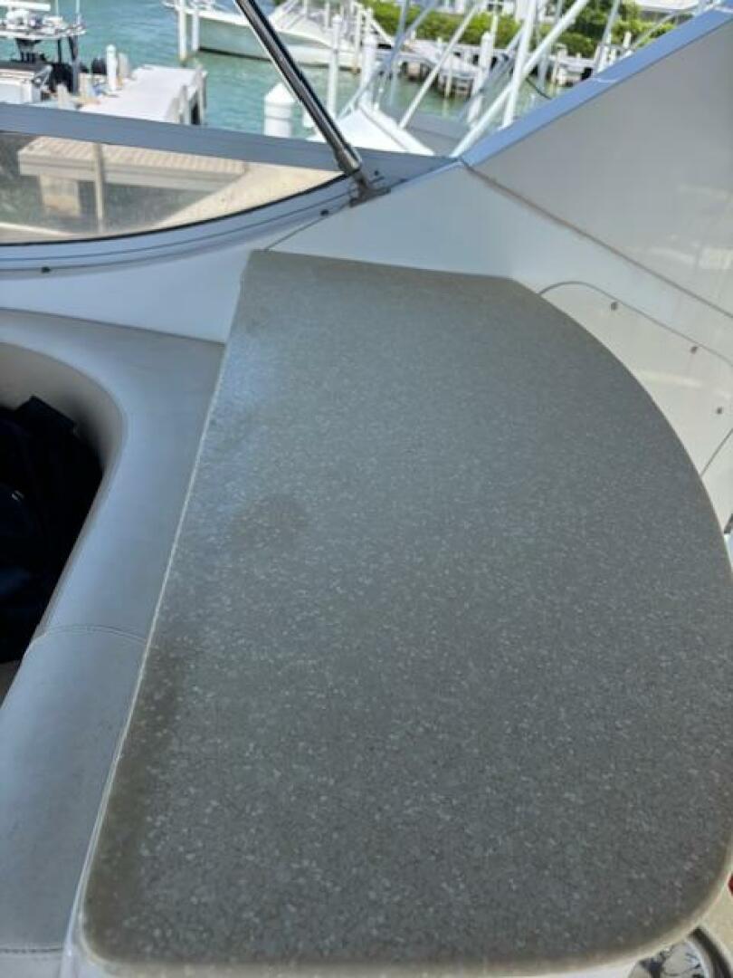 2006 Carver 43 Motor Yacht - Image 27