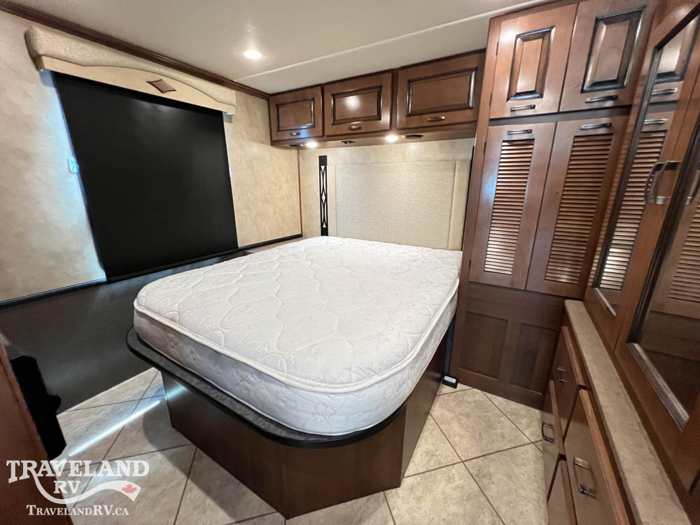 2015 Fleetwood Excursion 35B - Image 31